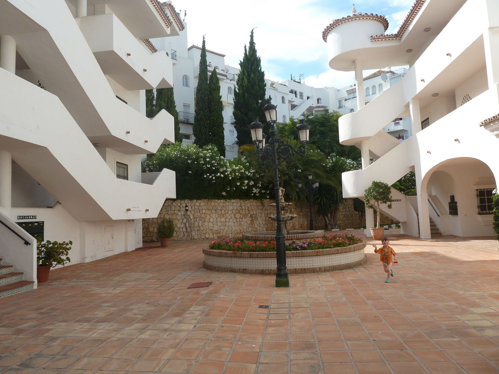 Apartamento Pueblo Quinta ベナルマデナ エクステリア 写真