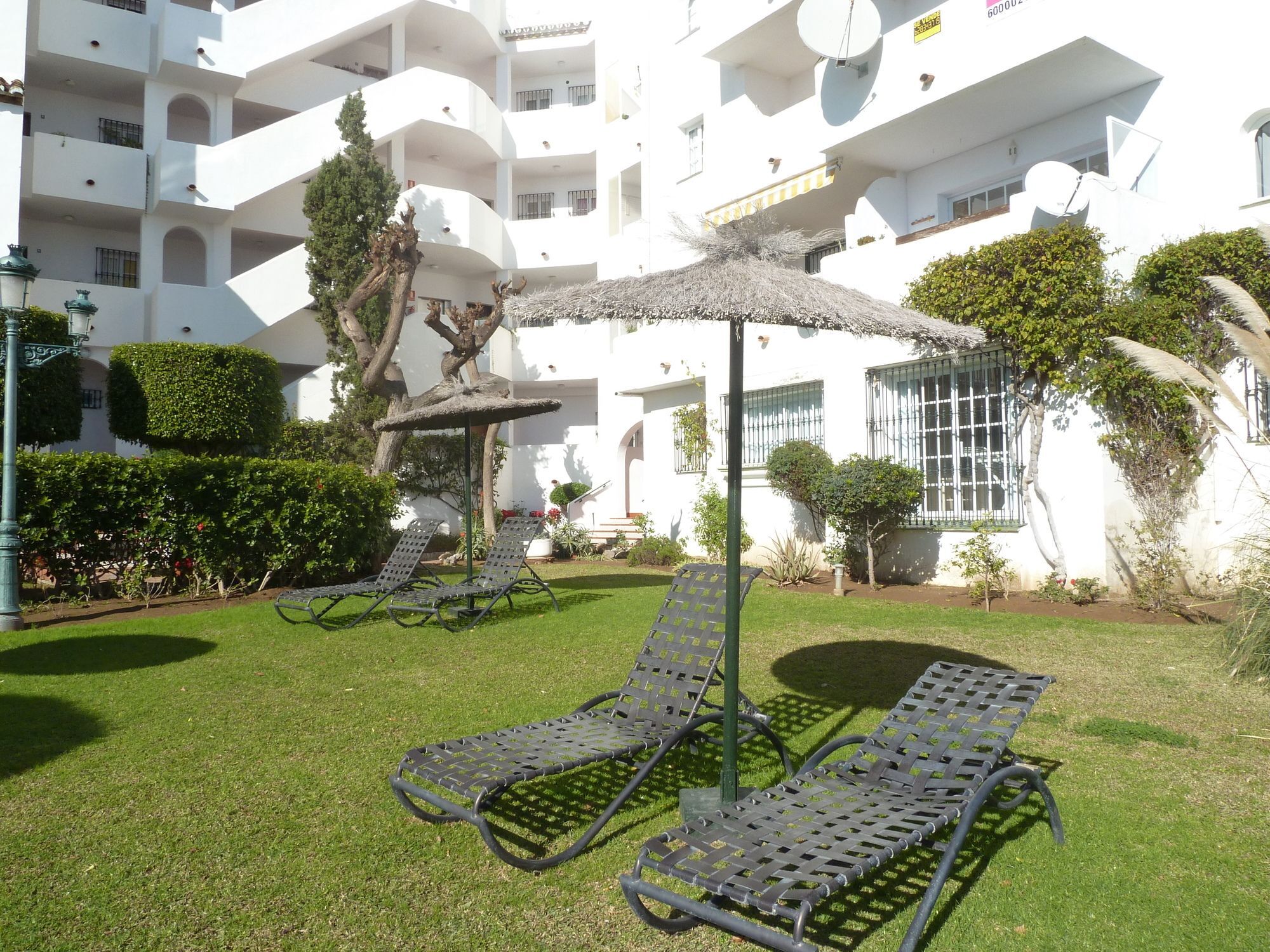Apartamento Pueblo Quinta ベナルマデナ エクステリア 写真